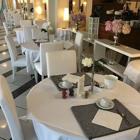 Ξενοδοχείο La Perla 3*